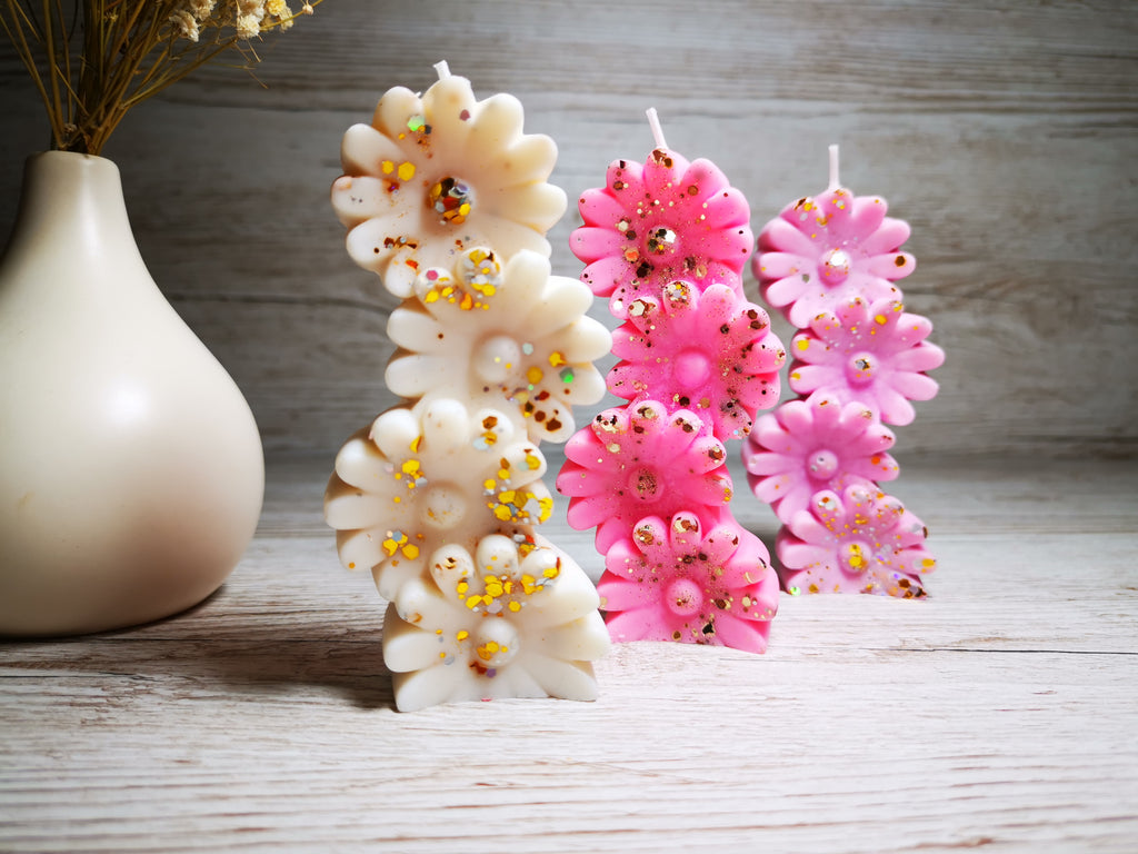 Soy wax Flower candle/ Decorative candle/ Spring decor candles/ Floral soy candle. Our soy wax Flower candle is such a cute decorative candle that brings the spring into your home