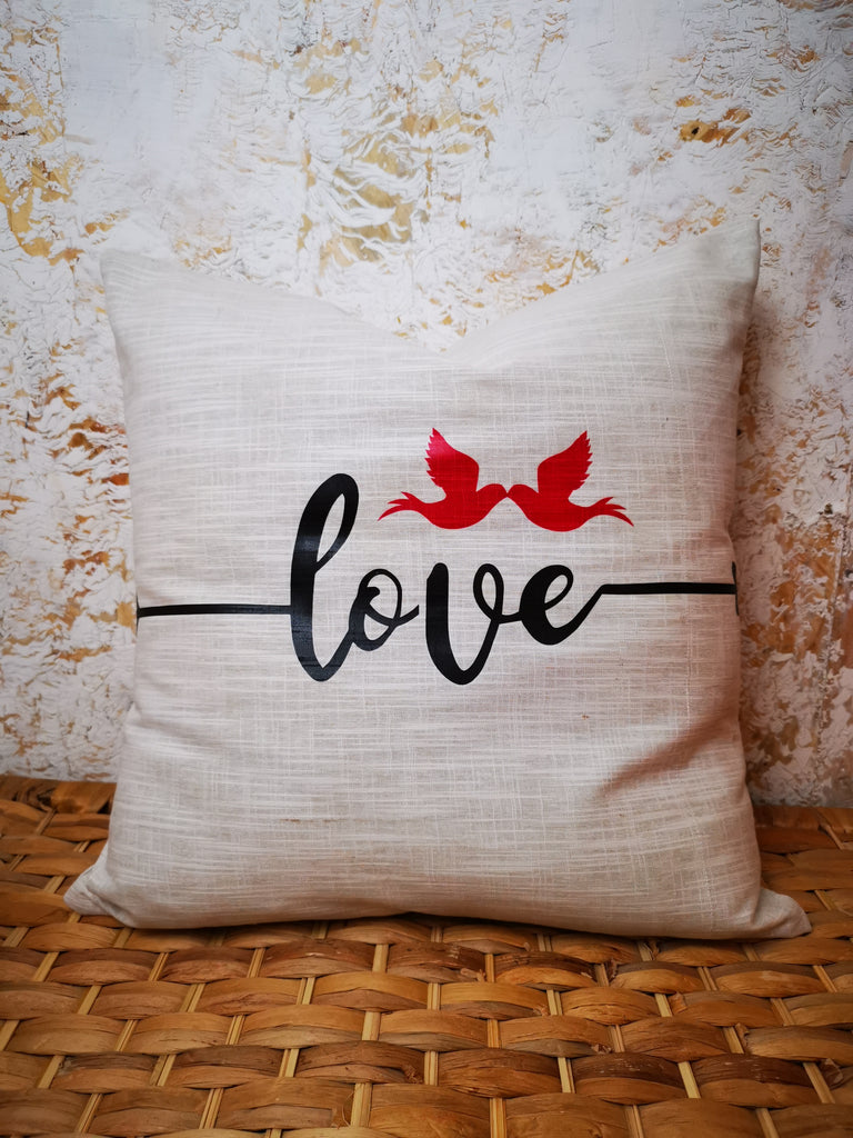 LOVE message linen pillowcase is here to help you express your love to someone in the form of this cushion cover. A lovely, tactile, huggable cushion to remind them they are loved by you. 