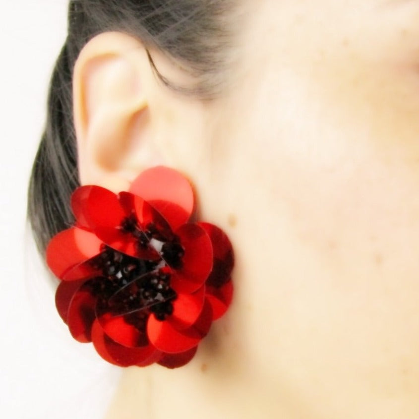 One flower earrings - Beyond Label